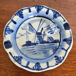 Vintage Handpainted Delft Ashtray with 3d Clogs, 4"